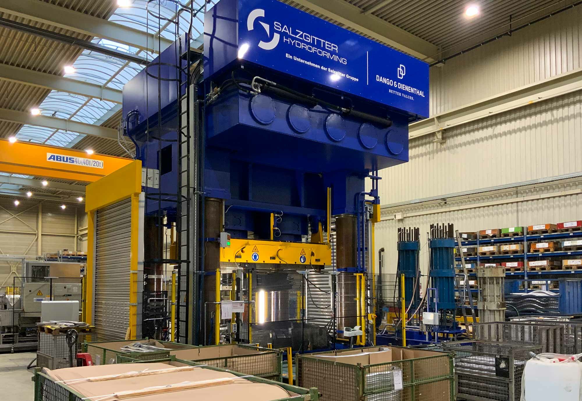 First hydroforming press with 50 MN locking force